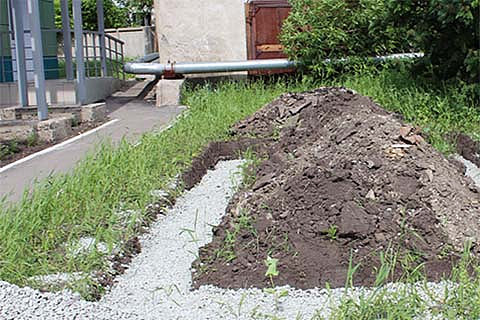 Подготовка основания под фундаментные блоки для контейнера с ДЭС